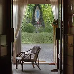 Hotel De Nevers 2*
