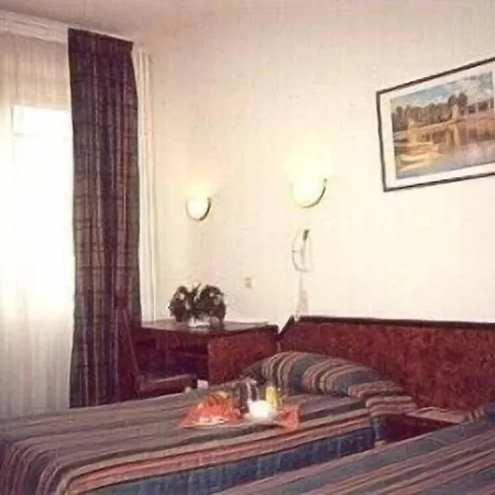 De Nevers Hotel Lourdes