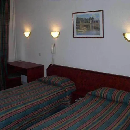 De Nevers Hotell 2*