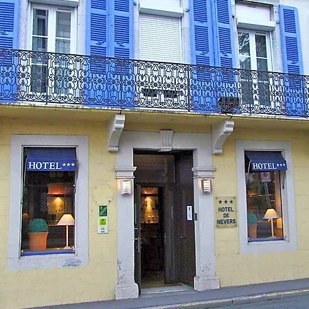 迪讷韦尔酒店