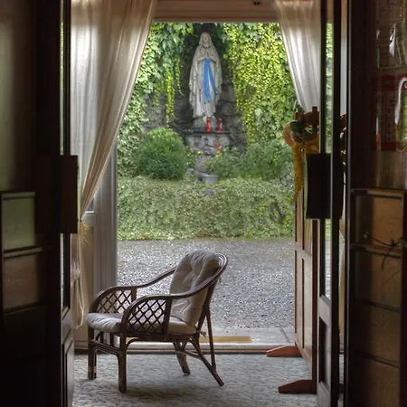 酒店 迪讷韦尔酒店 2*