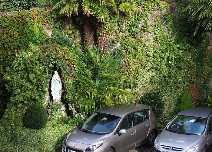 De Nevers Отель 2*