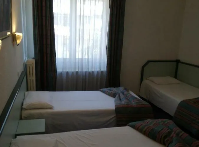 Отель De Nevers